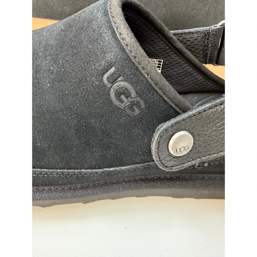 UGG Goldencoast Clog Black Suede‎ Adjustable Strap Size Mens 11 1142172 NEW